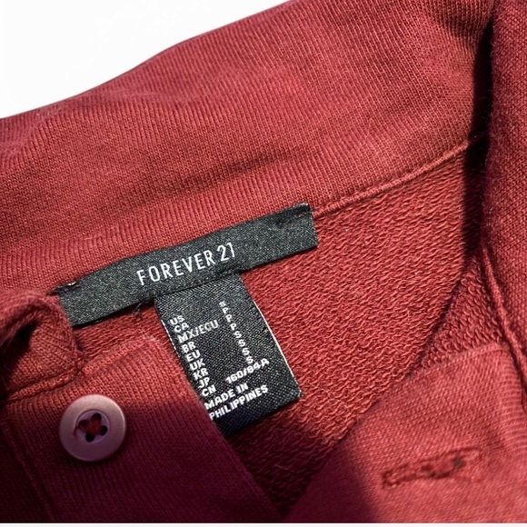 Colorblock Cropped Polo - Picture 3 of 5